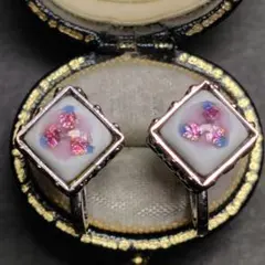 ヴィンテージイヤリング　カボションガラス　ホワイト＆ピンク　エナメル