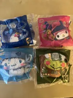 遊戯王　ブルーアイズ　シナモロール マクドナルド　ハッピーセット青 未開封　4種