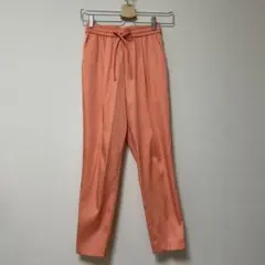 yori テーパードパンツ オレンジ色 34サイズのサムネイル