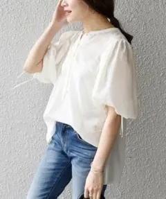 極美品✨定価１.４万❤️　オフホワイト　シップス　リボンカフスリーブブラウス