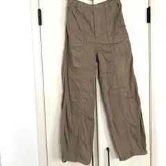 GU ジーンズ　カーキ　レディース　M カーゴパンツ　ワークパンツのサムネイル