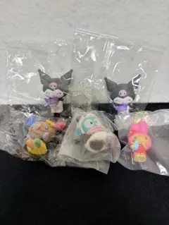 サンリオ　ぱんだっこフィギュア　ハンギョドン　クロミ×2 マイメロディ　ウサハナ