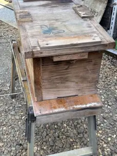 일본 양봉을 위한 일본 벌집