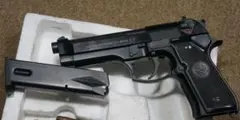 MGC Beretta Model 92F ガスガン ベビーウェイトモデル - メルカリ