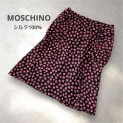 MOSCHINO モスキーノチープアンドシック　シルク　黒地にピンクのハート柄のサムネイル