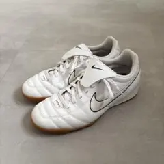 【NIKE】 ティエンポ フットサルシューズ
