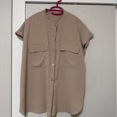 GU ベージュ 半袖シャツ ポケット付き