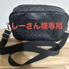 AZUL BY MOUSSY 編み込みデザイン ブラックショルダーバッグ