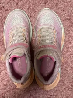Skechers ピンク系 スニーカー　21.0 美品　踵が潰れない