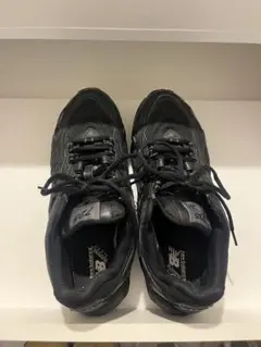 New Balance 725 ブラック スニーカー