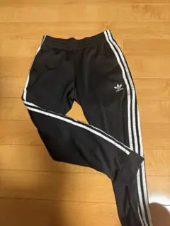 adidas ブラック ジャージパンツ Sサイズ