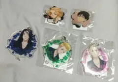 東京リベンジャーズ 1月7月くじアクリルチャームクローバ型メタルバッチ5個セット