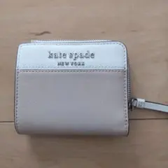 m*i様 kate spade 二つ折り財布 ホワイト