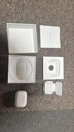 AirPods pro 2 第2世代 ジャンク品（本体ジャンク、左耳紛失） - メルカリ