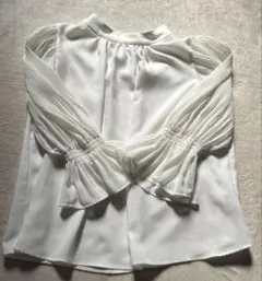 極美品 JILLSTUART ブラウス ホワイトのサムネイル