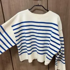 ショート丈ニット