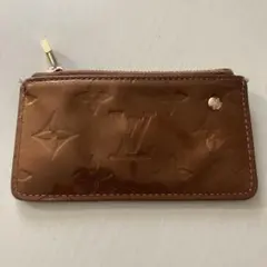 Louis Vuitton ヴェルニシリーズ ゴールドキーケース - メルカリ