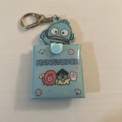 サンリオ　ハンギョドン　ミニミラーキーホルダーとフィギュア