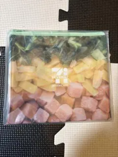 Happyくじ セブンイレブン フラットポーチ