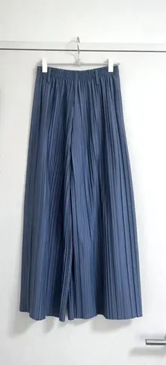 グレーブルー　プリーツ ガウチョパンツ