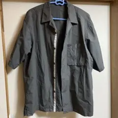 UNIQLO グレー カーキ 半袖シャツ Mサイズ