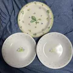 美品★コレール深皿 直径約21.5cm２枚 ナルミプレート直径約24.3cm１枚