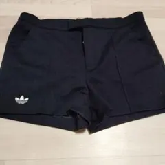 アディダスオリジナルス レディース ショートパンツのサムネイル