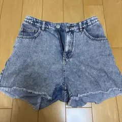 ケミカルウォッシュ デニムショートパンツ カットオフのサムネイル