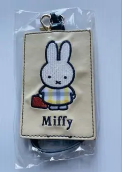 ミッフィー　郵便局限定　Miffy パスケース ベージュ ストラップ付き