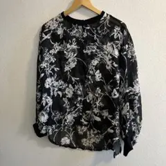 新品⭐︎TRANOI.⭐︎花柄プルオーバー　hughug