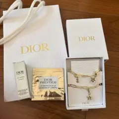 ディオール ノベルティ 星型 ストラップ