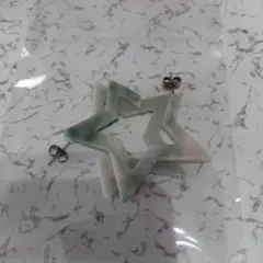 星型ピアス