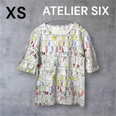 美品 ATELIERSIX 白 XS カラフルアルファベット柄Tシャツ アメカジのサムネイル