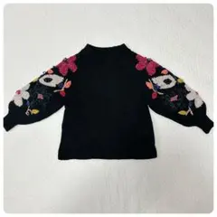 【極美品】ビアズリー 袖ジャガード 花柄 刺繍 ニット ビーズ 黒 Fのサムネイル