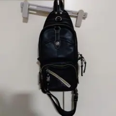 DOUBLES ボディバック