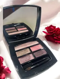 CHANEL レベージュパレットルガールライト