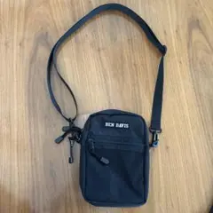 BEN DAVIS ブラック ショルダーバッグ