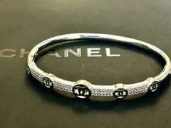 【CHANEL】シルバーバングル ココマーク調 ラインストーン❣️ショッパー付き❣️