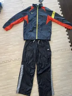 Nike ジャージセット 黒/赤/黄