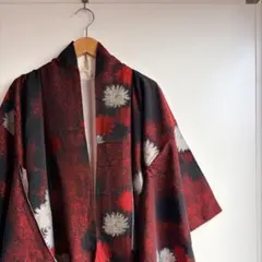 【一品物】正絹 着物 赤 黒 花柄 総柄 レトロ 和装 レディースのサムネイル