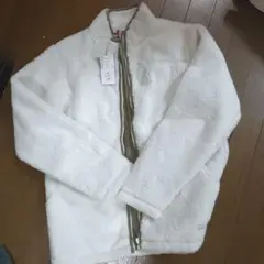 ホワイトフリースジップアップジャケット
