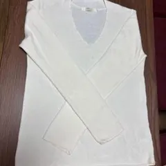 AZUL ホワイト Vネック 長袖ニット