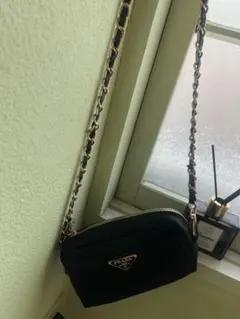 PRADA ブラック ショルダーバッグ