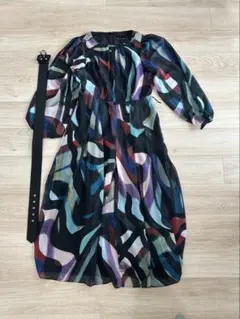 Phase Eight フェイズエイト 幻想的な総柄 プリーツロングワンピース Phase Eight フェイズエイト 幻想的な総柄 プリーツロングワンピース