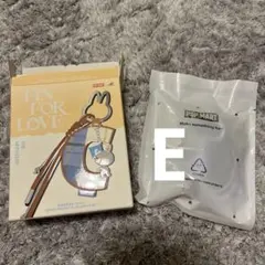 ラブブ PIN FOR LOVE イニシャル キーリング【E】