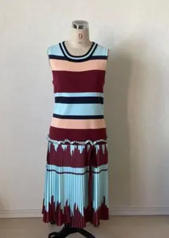 【Palm7ree様専用】ワンピース　I’M ISOLA MARRASのサムネイル