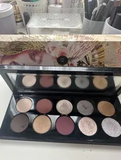 PAT McGRATH LABS アイシャドウパレットのサムネイル