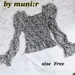 by muni:r （バイムニール）ヒョウ柄シャーリングブラウスのサムネイル