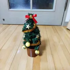 ミニオンズ　クリスマスツリー　小さめ　電飾　usjのサムネイル