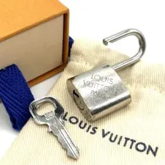 【希少レア】正規品 シルバー 艶消し ヴィンテージ ルイヴィトン 南京錠300